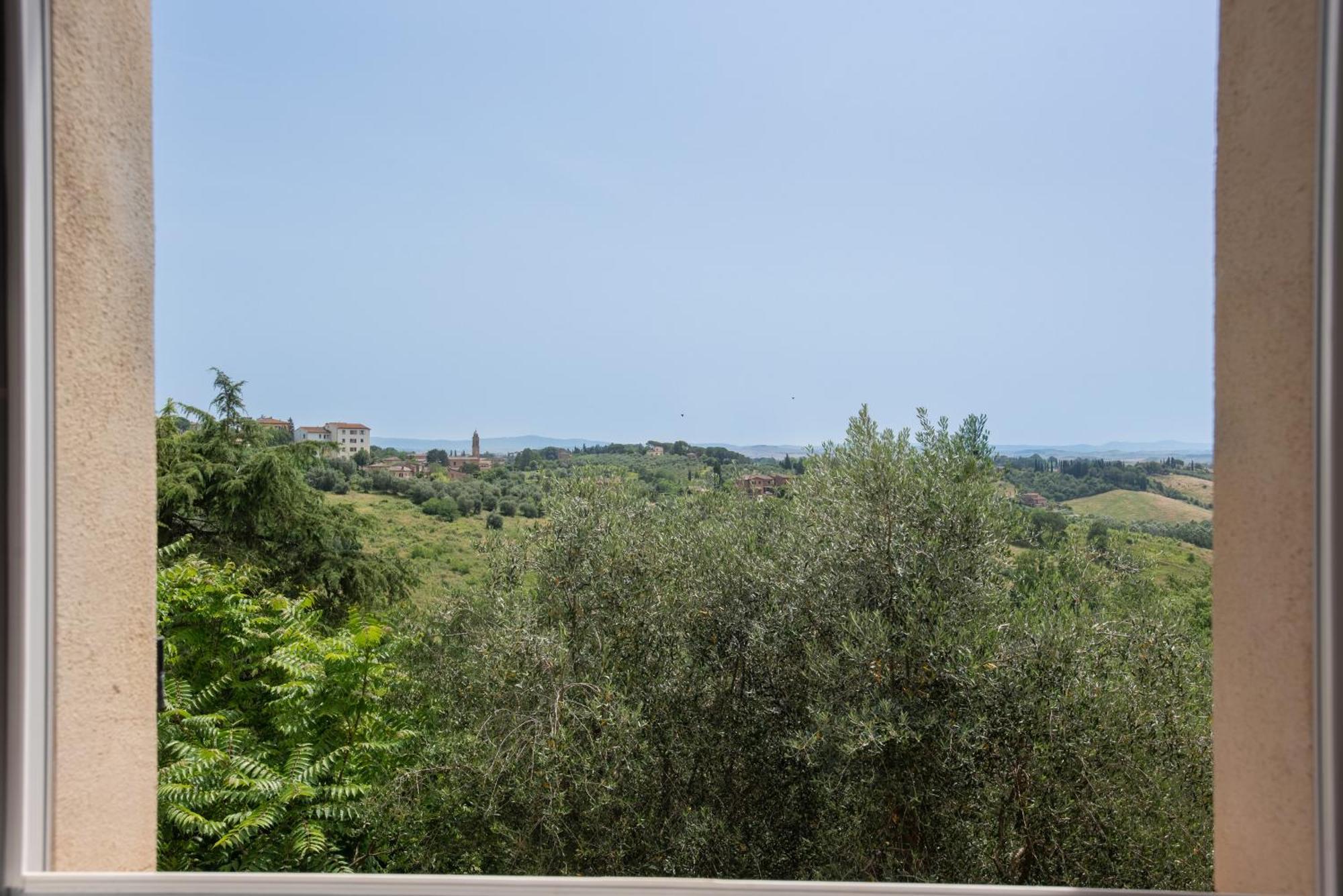 Porta Romana Elegant Apartments With Private Parking! Siena Exterior photo