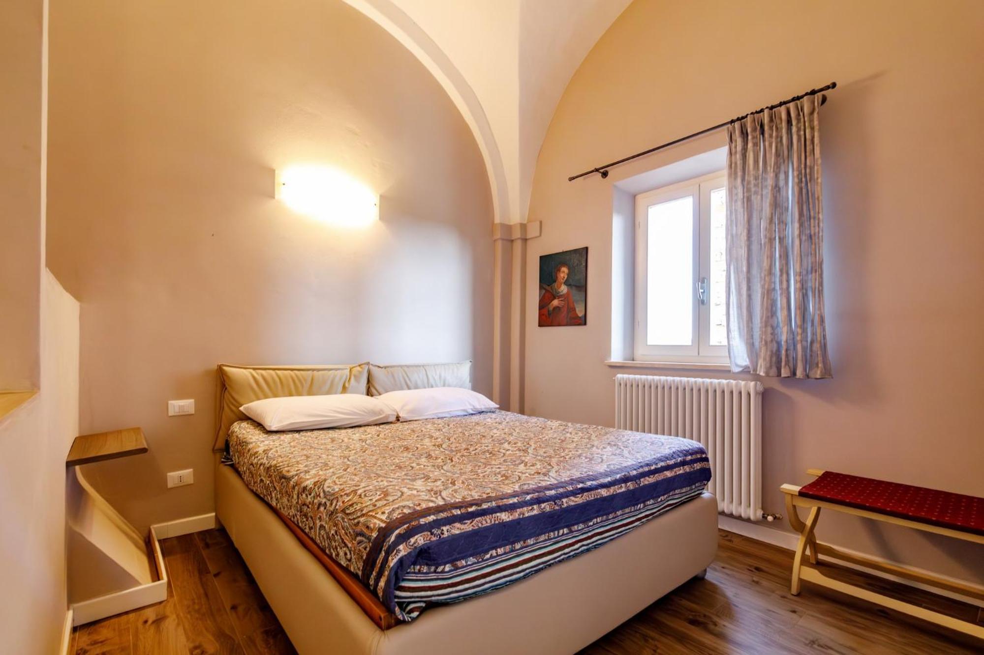 Porta Romana Elegant Apartments With Private Parking! Siena Exterior photo