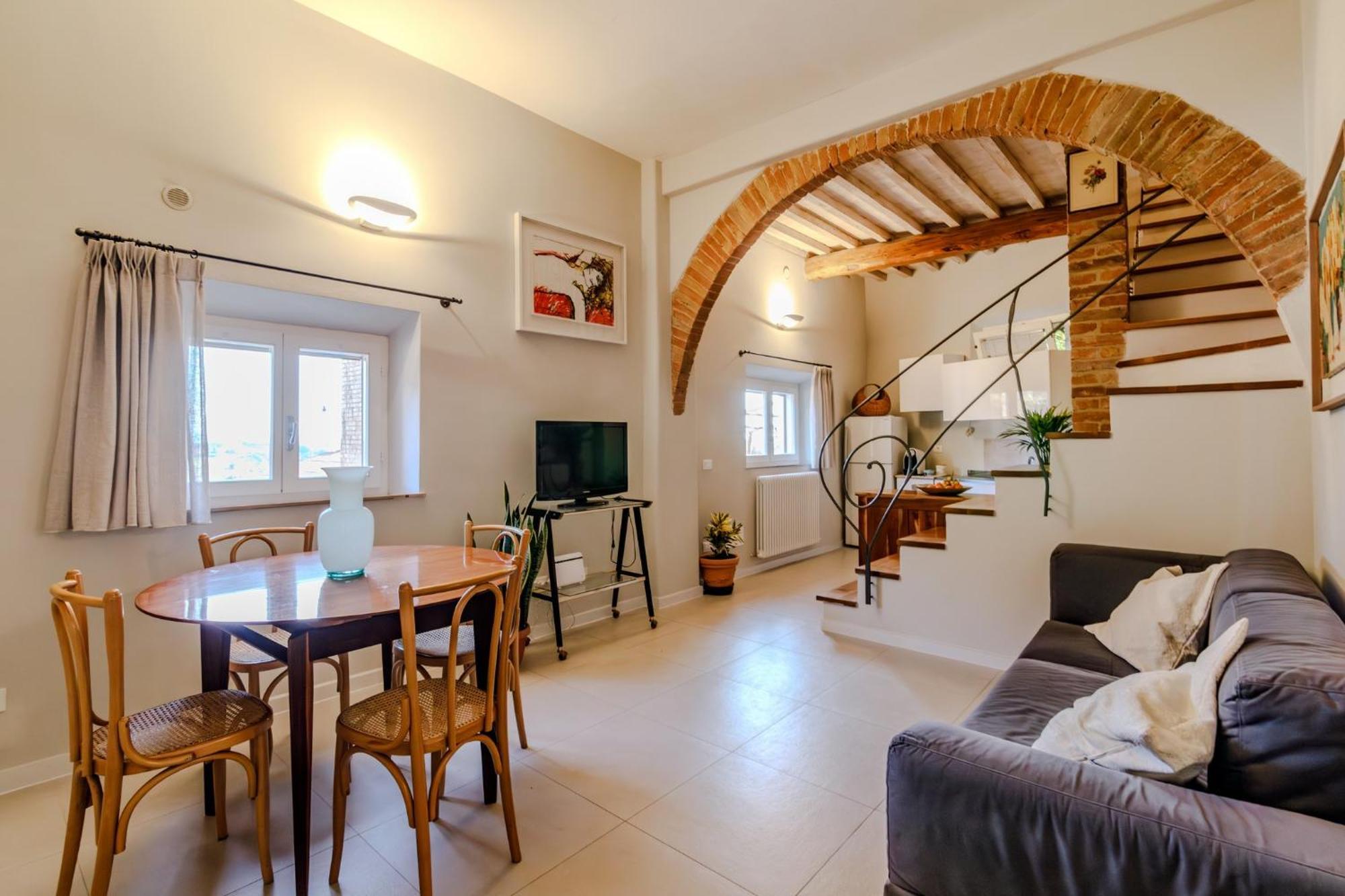 Porta Romana Elegant Apartments With Private Parking! Siena Exterior photo