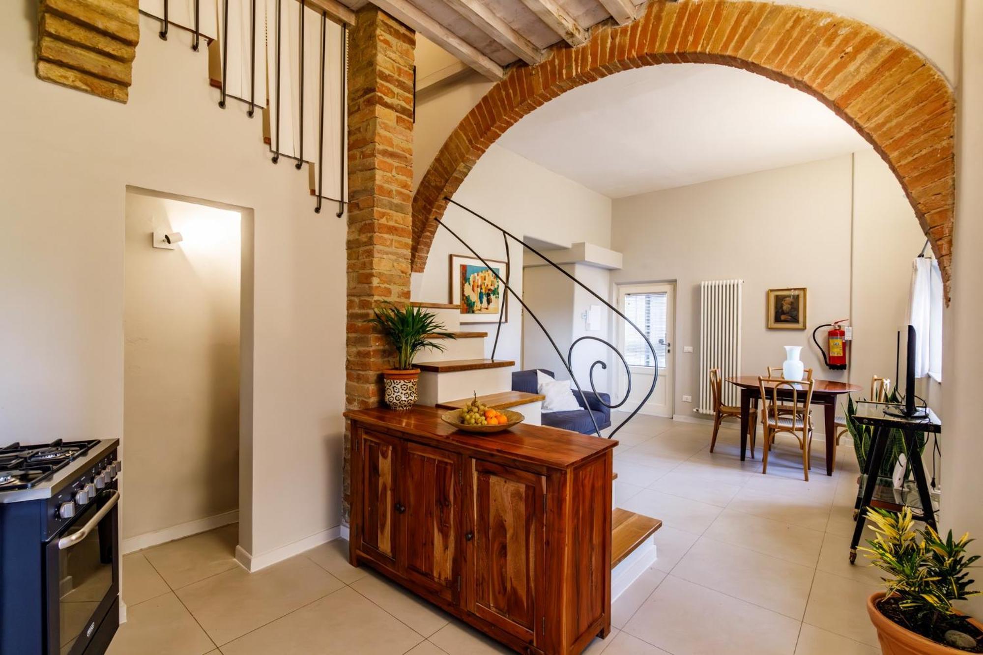 Porta Romana Elegant Apartments With Private Parking! Siena Exterior photo