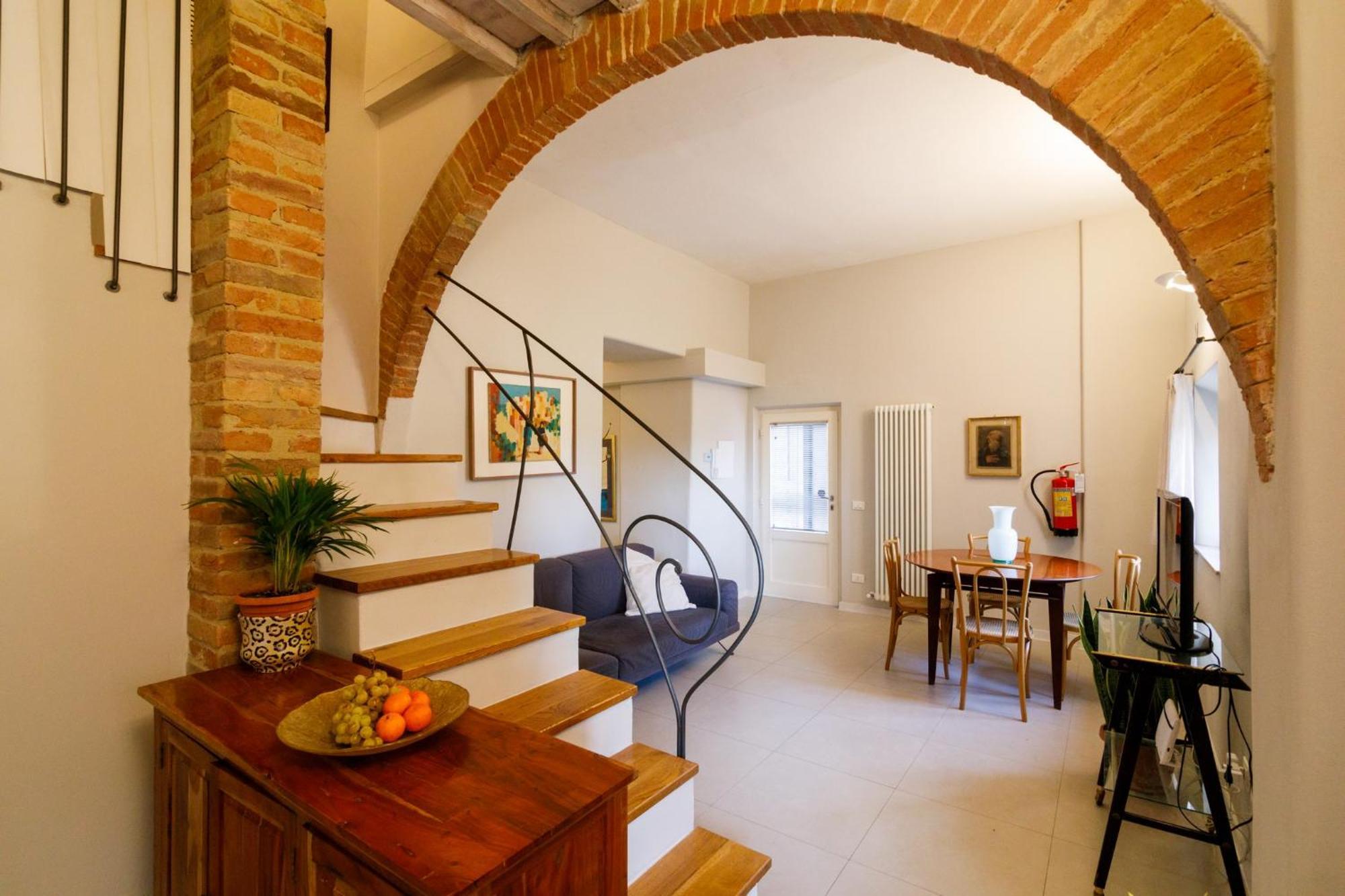 Porta Romana Elegant Apartments With Private Parking! Siena Exterior photo